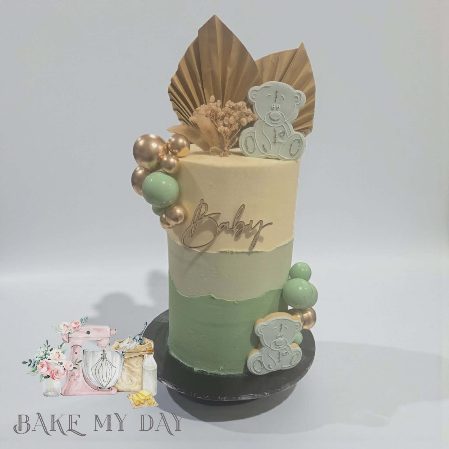 Little Luxe Teddy Cake