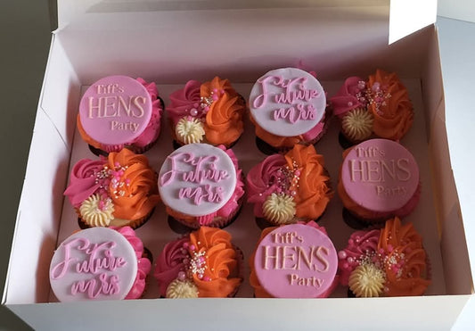 Blushing Bride Hens Cupcakes